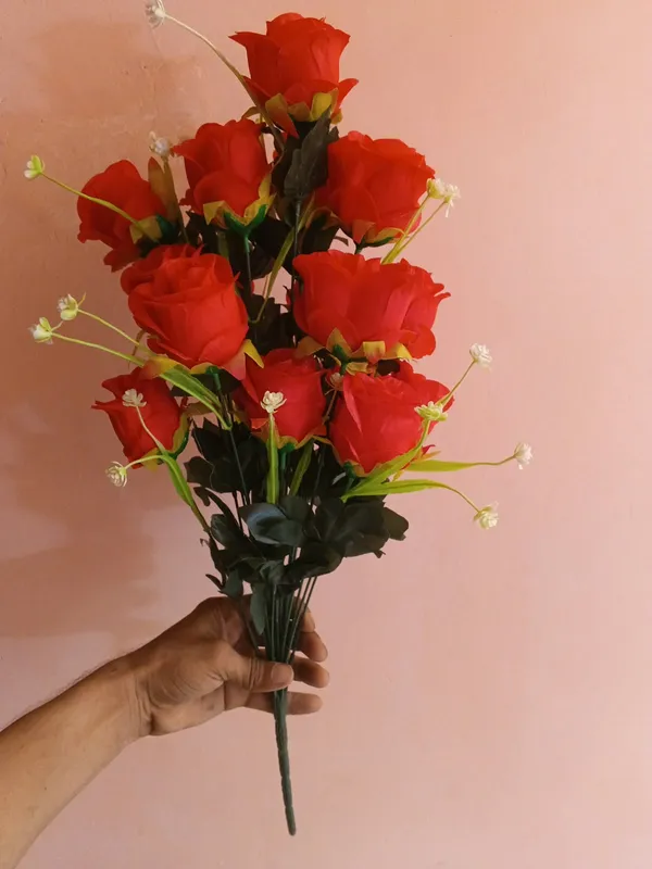 Red_Plastic_Decorative_Rose_Artificial_Flower_Bouquet