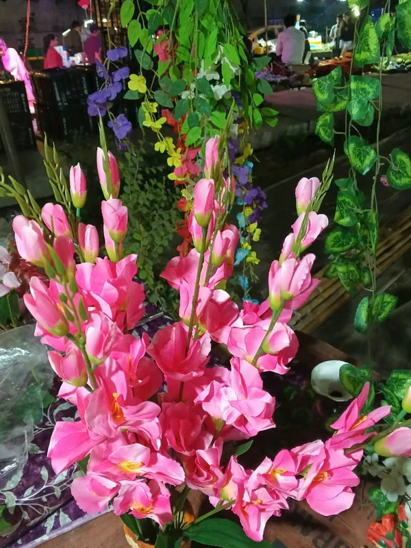 Pink_Plastic_Decorative_Chrysanthemum_Artificial_Flower_Bouquet