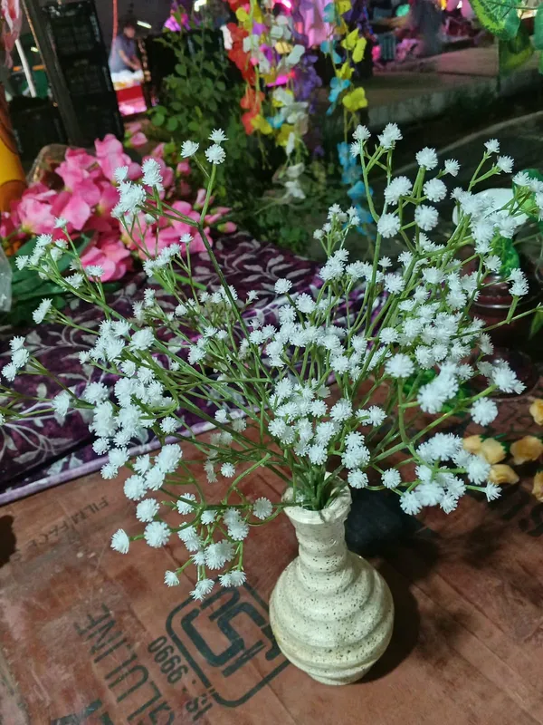 White_Plastic_Decorative_Chrysanthemum_Artificial_Flower_Vase_Pack_Of_4