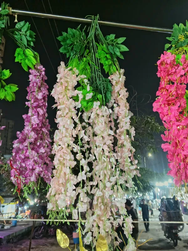 Off_White_Plastic_Decorative_Wisteria_Hanging_Garland_Pack_Of_8