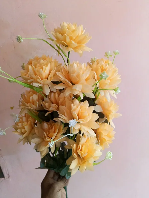 Yellow_Plastic_Decorative_Dahlia_Artificial_Flower_Bouquet