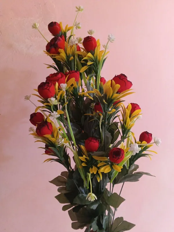 Red_Plastic_Decorative_Rose_Artificial_Floral_Bouquet
