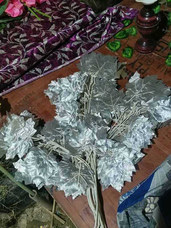 Silver_Plastic_Decorative_Artificial_Leaf_Foliage_Bunch_Pack_Of_8