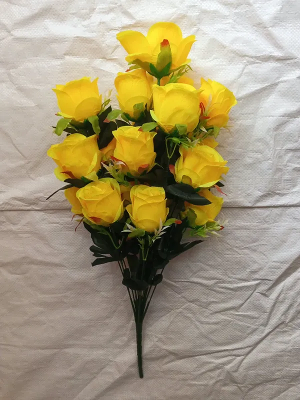 Yellow_Plastic_Decorative_Rose_Artificial_Bouquet