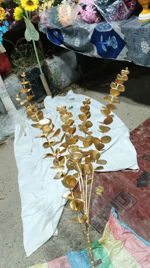 Gold_Plastic_Decorative_Botanical_Artificial_Leaf_Stem_Pack_Of_2