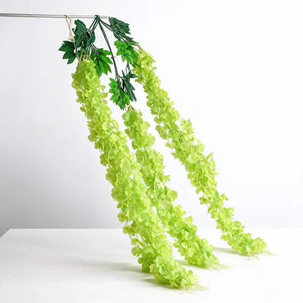 Green_Plastic_Decorative_Leaf_Artificial_Hanging_Garland_Pack_Of_8