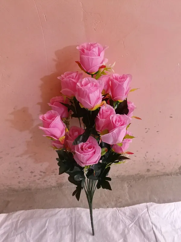 Pink_Plastic_Decorative_Rose_Artificial_Floral_Bouquet