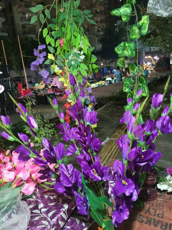 Purple_Plastic_Decorative_Artificial_Floral_Hanging_Decoration