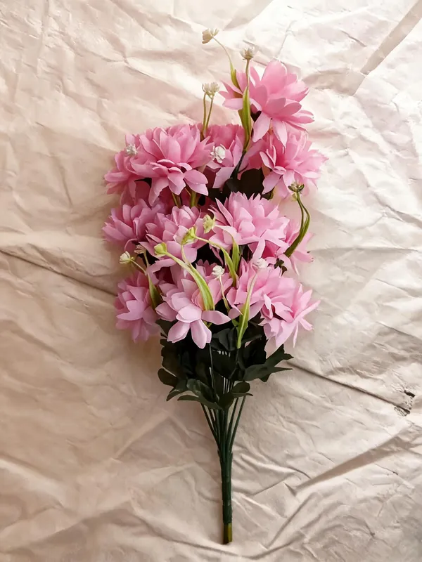 Pink_Plastic_Decorative_Artificial_Floral_Bouquet