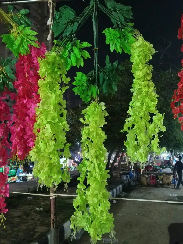 Green_Plastic_Decorative_Leaf_Artificial_Hanging_Garland_Pack_Of_8