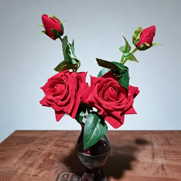 Red_Plastic_Decorative_Rose_Artificial_Flower_Bouquet_With_Vase