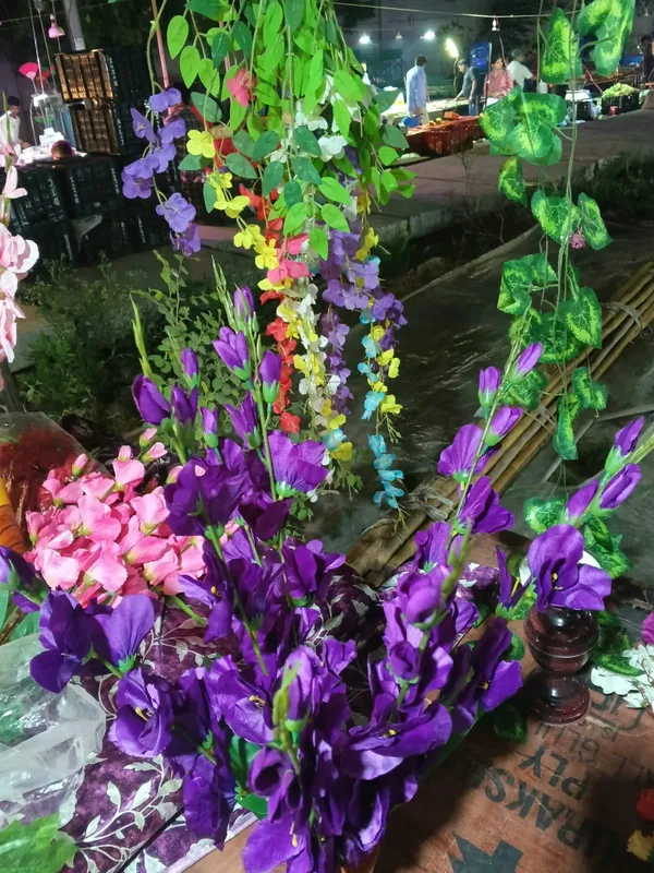 Purple_Plastic_Decorative_Artificial_Floral_Hanging_Decoration