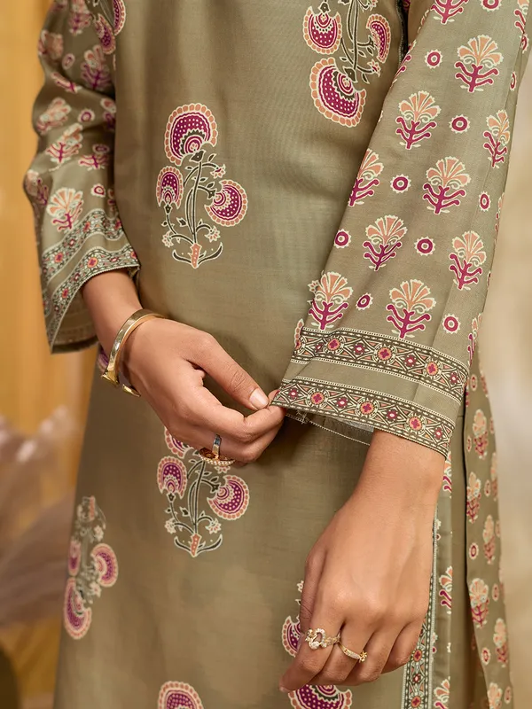 Olive_Green_Cotton_Blend_Paisley_Print_Straight_Kurta_Pant_Dupatta_Set_For_Women