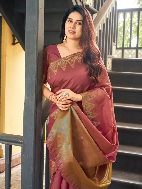Maroon_Linen_Silk_Woven_Zari_Border_Saree_With_Blouse_Piece_For_Women