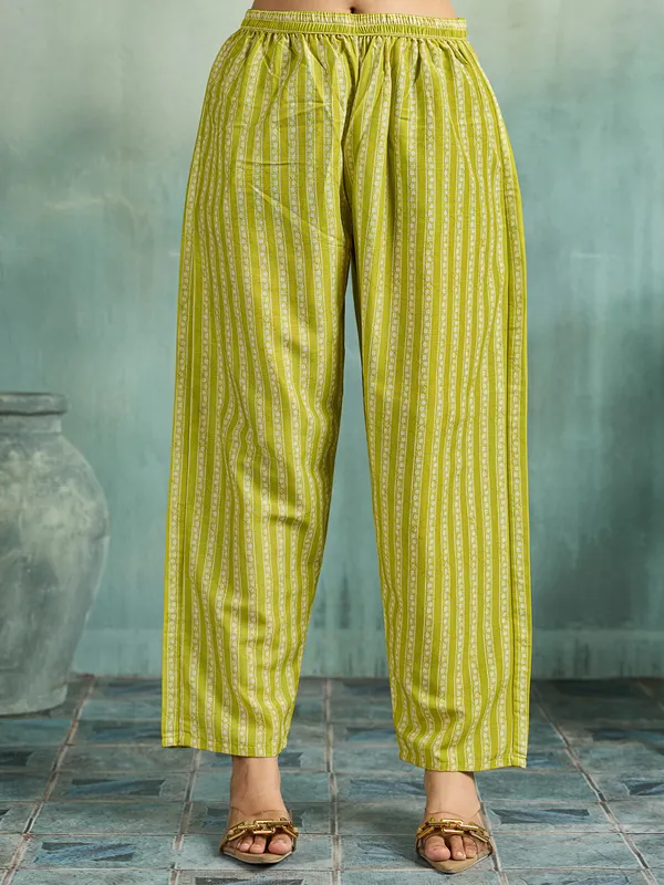 Olive_Green_Cotton_Blend_Floral_Print_Straight_Kurta_Pant_Dupatta_Set_For_Women