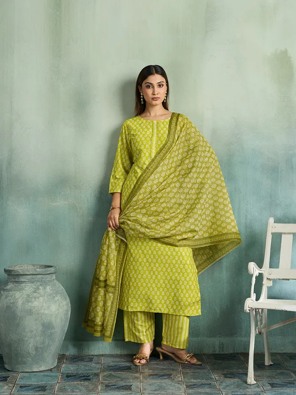 Olive_Green_Cotton_Blend_Floral_Print_Straight_Kurta_Pant_Dupatta_Set_For_Women