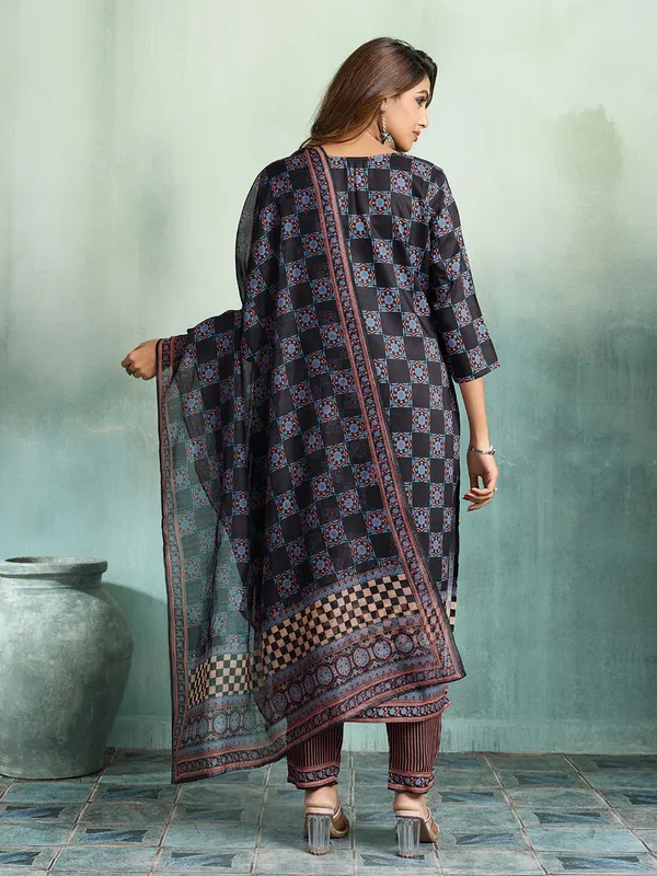 Black_Cotton_Blend_Printed_Straight_Kurta_Pant_Dupatta_Set_For_Women