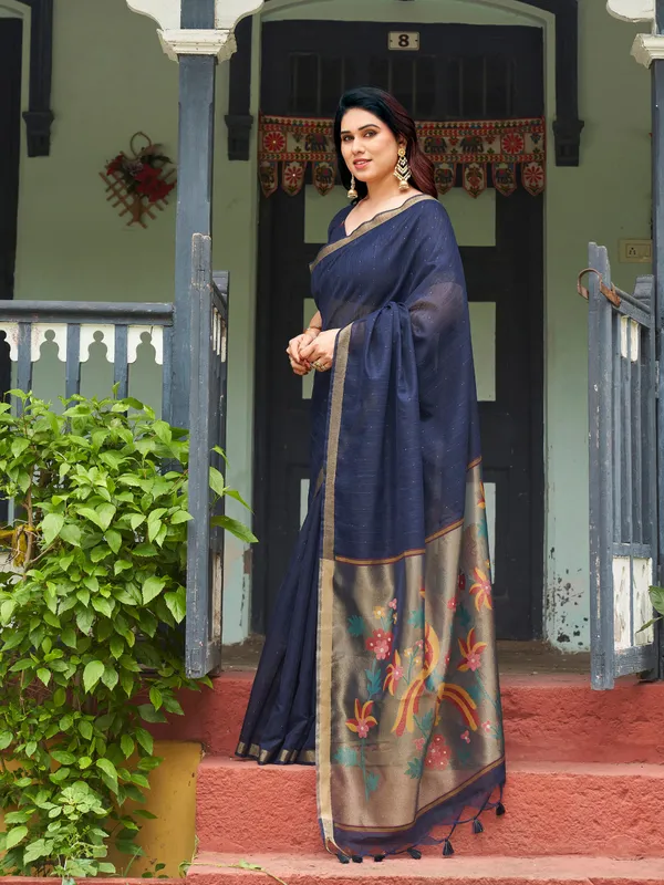 Navy_Blue_Linen_Silk_Floral_Print_Saree_With_Blouse_Piece_For_Women