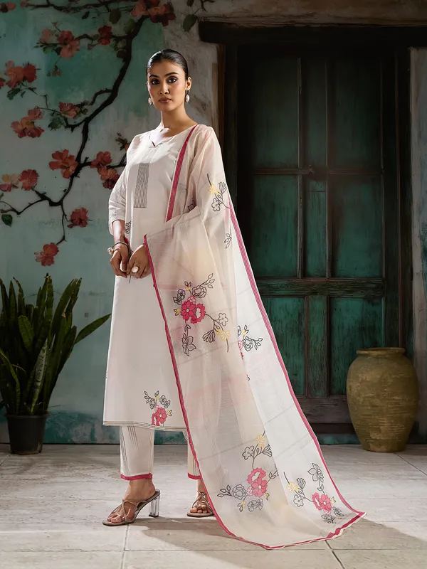 White_Cotton_Blend_Floral_Print_Straight_Kurta_Pant_Dupatta_Set_For_Women
