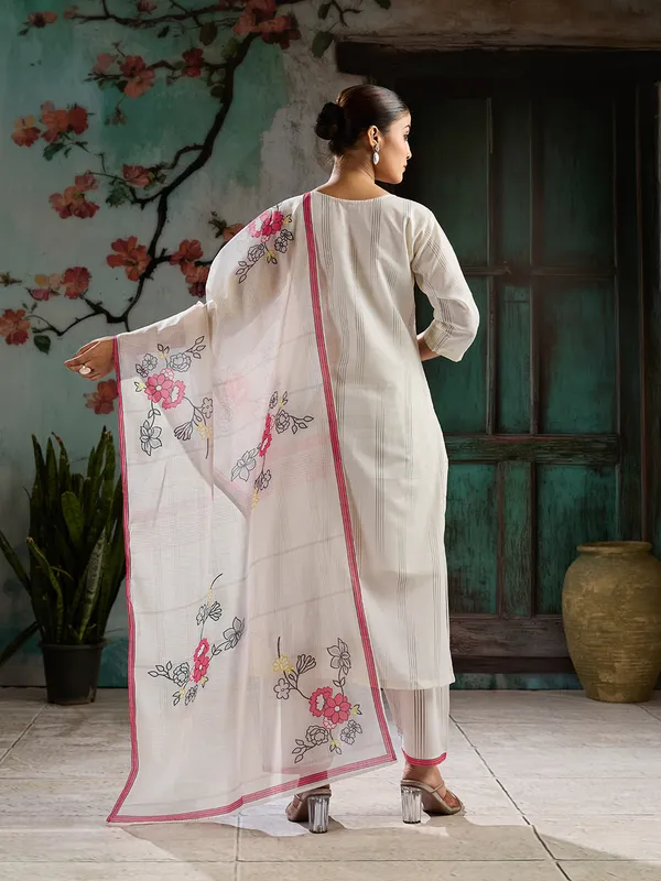 White_Cotton_Blend_Floral_Print_Straight_Kurta_Pant_Dupatta_Set_For_Women