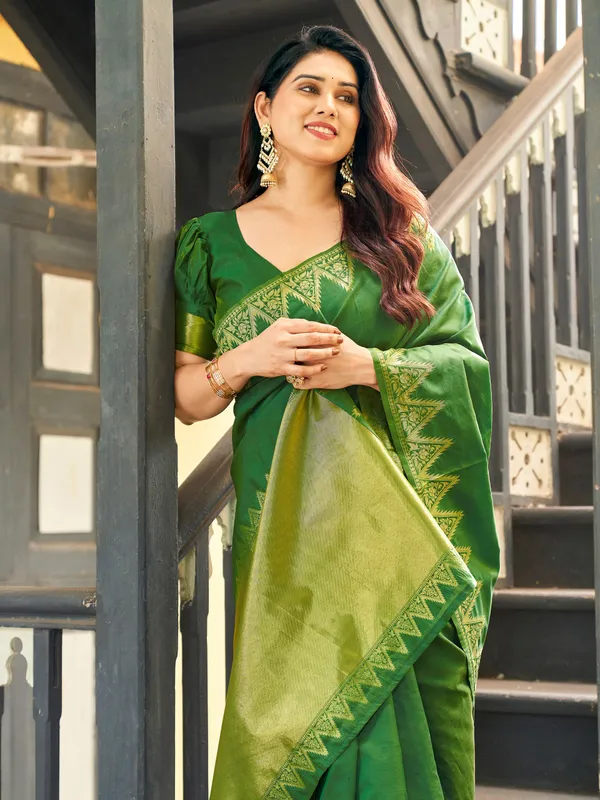 Green_Linen_Silk_Woven_Ethnic_Saree_For_Women