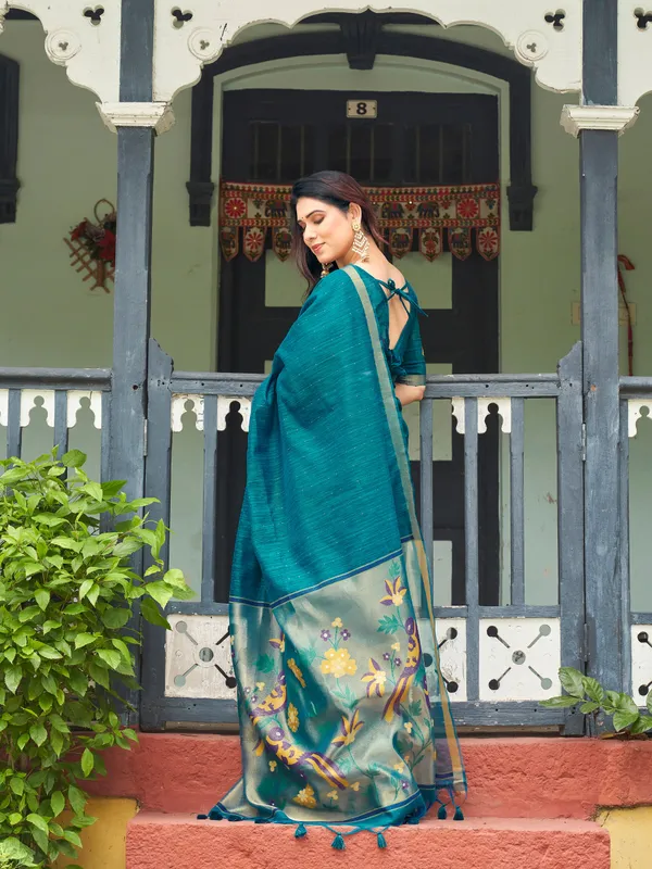 Teal_Linen_Silk_Floral_Pallu_Ethnic_Saree_For_Women