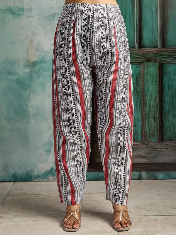 White_Cotton_Blend_Printed_Straight_Kurta_Pant_Dupatta_Set_For_Women