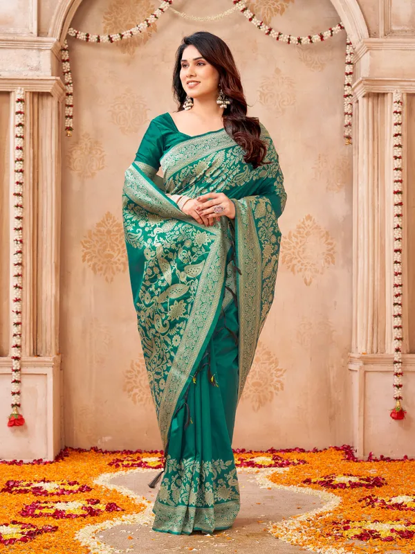 Rama_Green_Linen_Silk_Woven_Ethnic_Saree_For_Women
