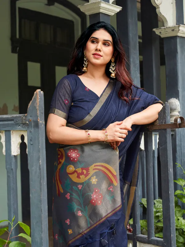 Navy_Blue_Linen_Silk_Floral_Print_Saree_With_Blouse_Piece_For_Women