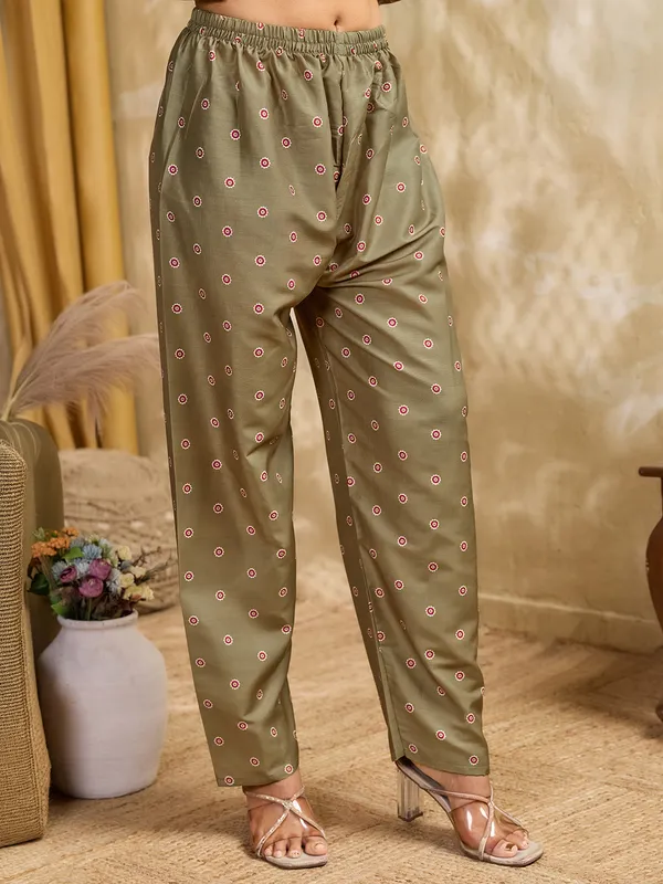 Olive_Green_Cotton_Blend_Paisley_Print_Straight_Kurta_Pant_Dupatta_Set_For_Women