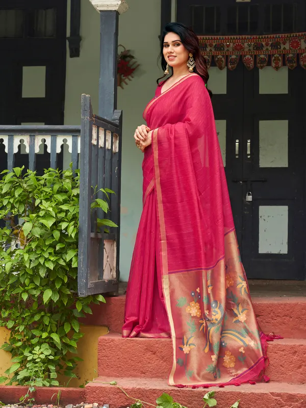 Pink_Linen_Silk_Floral_Border_Saree_With_Blouse_Piece_For_Women