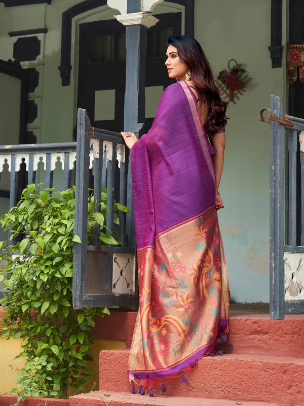 Purple_Linen_Silk_Floral_Print_Saree_With_Blouse_Piece_For_Women