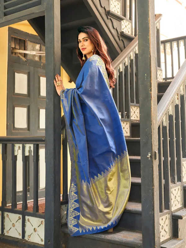Royal_Blue_Linen_Silk_Woven_Ethnic_Saree_For_Women