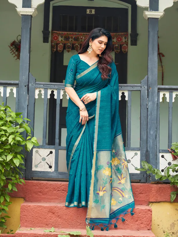 Teal_Linen_Silk_Floral_Pallu_Ethnic_Saree_For_Women