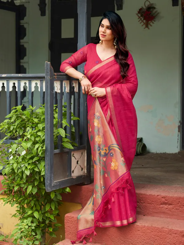 Pink_Linen_Silk_Floral_Border_Saree_With_Blouse_Piece_For_Women