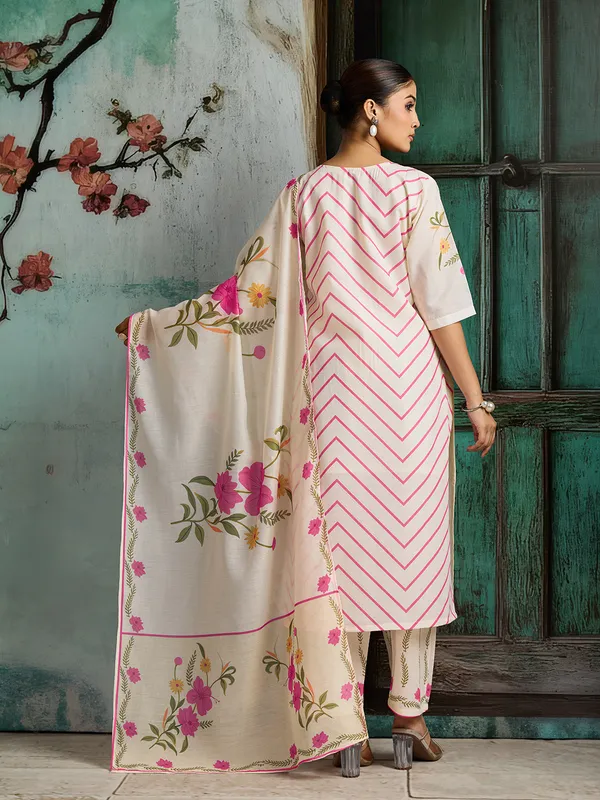 Cream_Cotton_Blend_Floral_Print_Straight_Kurta_Pant_Dupatta_Set_For_Women