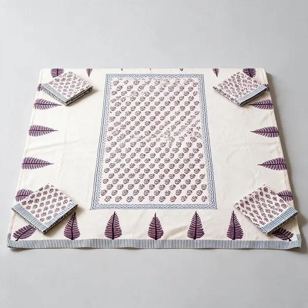 Cosmos_Floral_Print_6_Seater_Dining_Table_Cover_Set