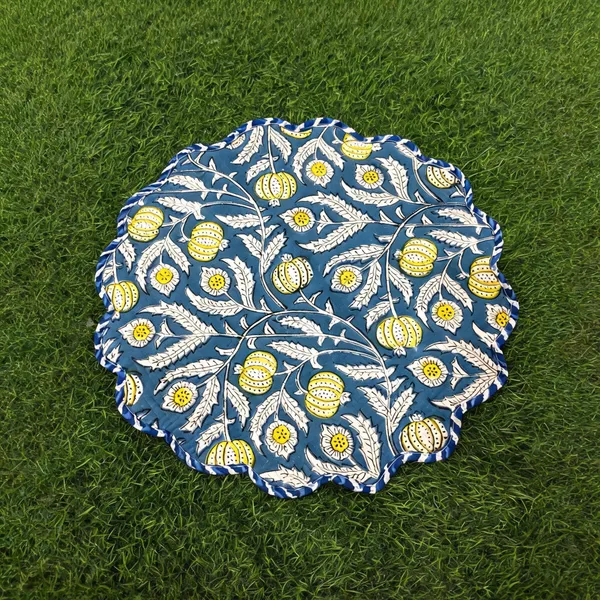 Cosmos_Fabric_Floral_Print_Round_Table_Mat