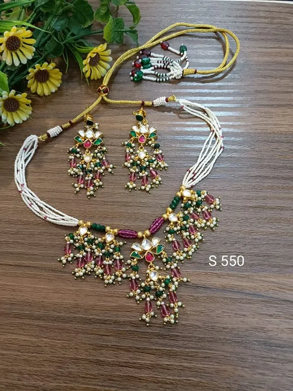 Multicolour_Gold_Tone_Traditional_Necklace_Set_for_Women