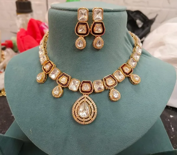 Gold_Tone_Stone_Necklace_And_Earrings_Set_For_Women