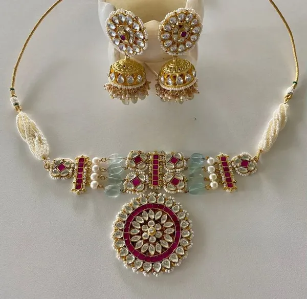 Gold_Tone_Kundan_Necklace_Set_for_Women