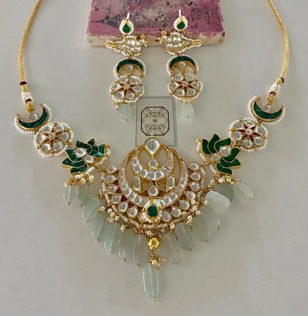 Green_Kundan_Style_Necklace_Set_for_Women
