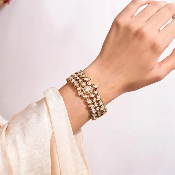 Gold_Tone_Kundan_Style_Bracelet_For_Women