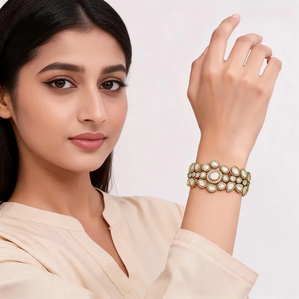 Gold_Tone_Kundan_Style_Bracelet_For_Women