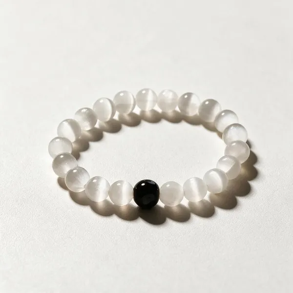 White_Crystal_Bracelet_For_Unisex