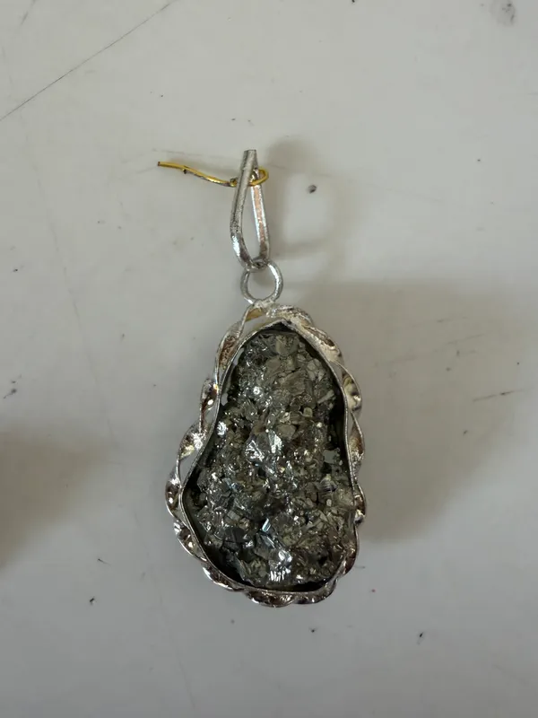 Silver_Tone_Pyrite_Crystal_Drop_Earring_for_Women