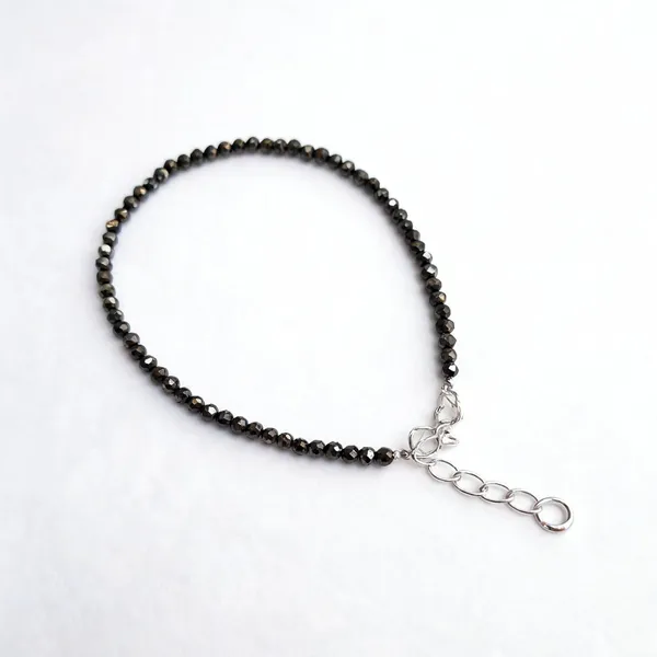Black_Faceted_Bead_Necklace_For_Women
