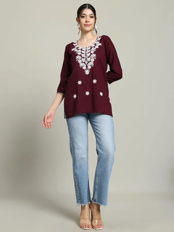 Maroon_Cotton_Straight_Fit_Embroidered_Short_Kurti_For_Women