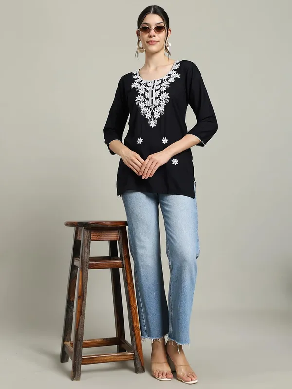 Black_Cotton_Straight_Fit_Embroidered_Short_Kurti_For_Women