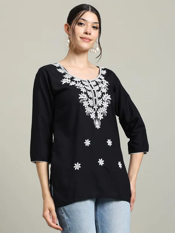 Black_Cotton_Straight_Fit_Embroidered_Short_Kurti_For_Women